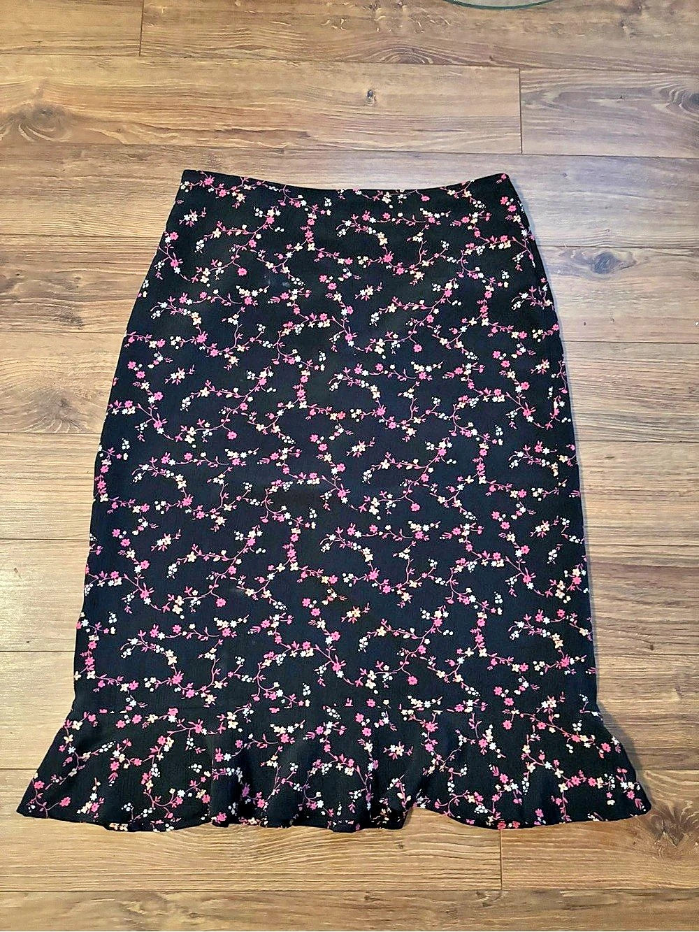 Floral Ruffle Midi Skirt in Black & Pink Like New